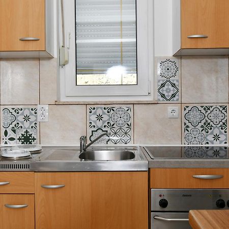 Apartments Novotny Banjol Екстериор снимка