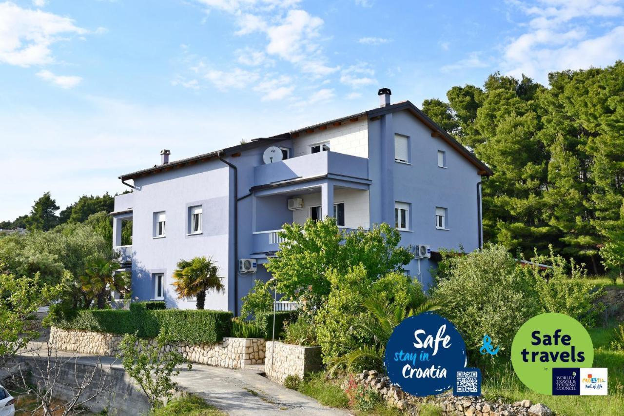 Apartments Novotny Banjol Екстериор снимка