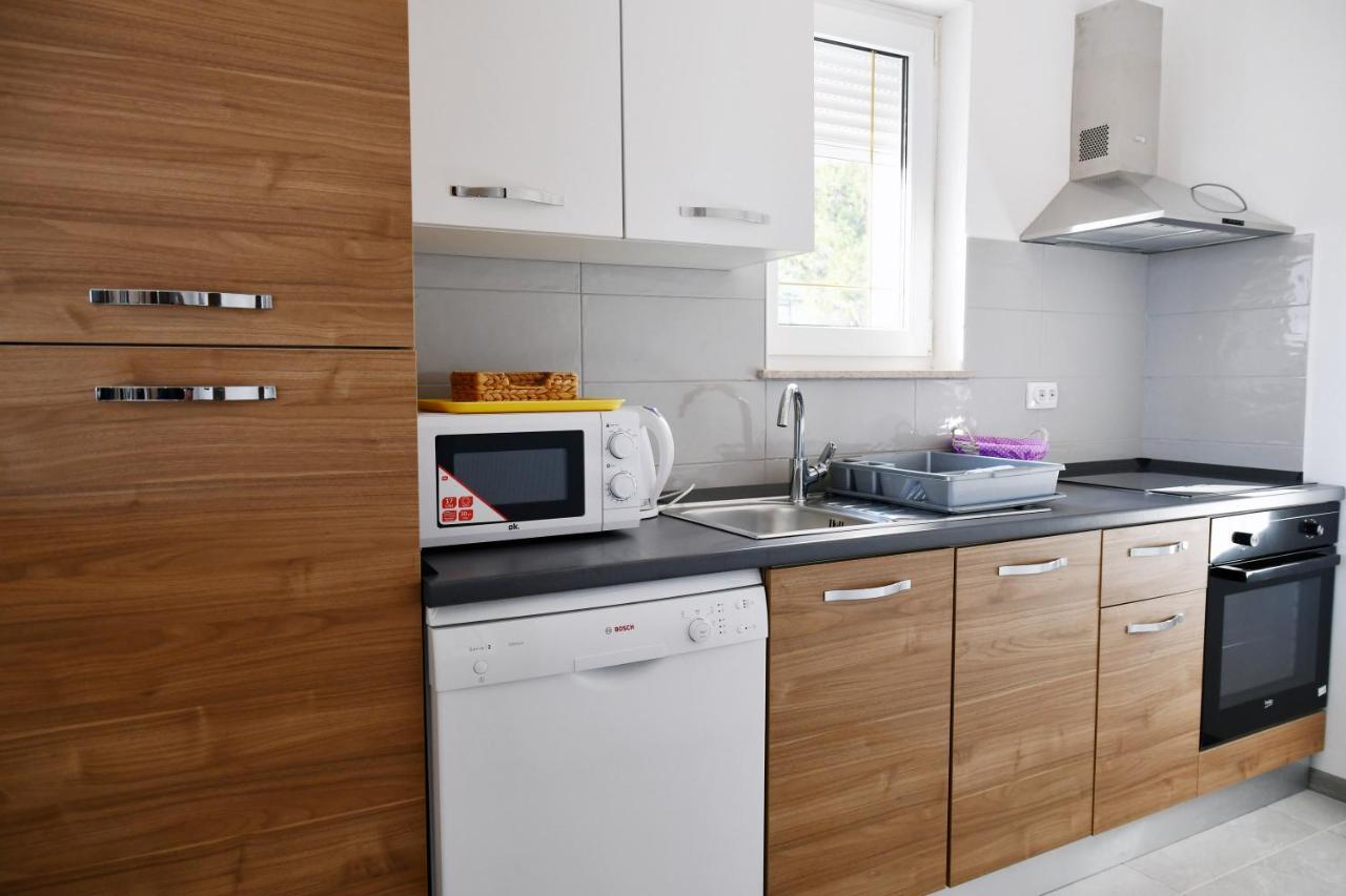 Apartments Novotny Banjol Екстериор снимка