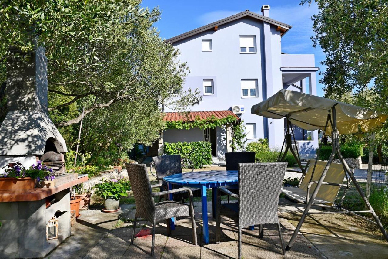Apartments Novotny Banjol Екстериор снимка