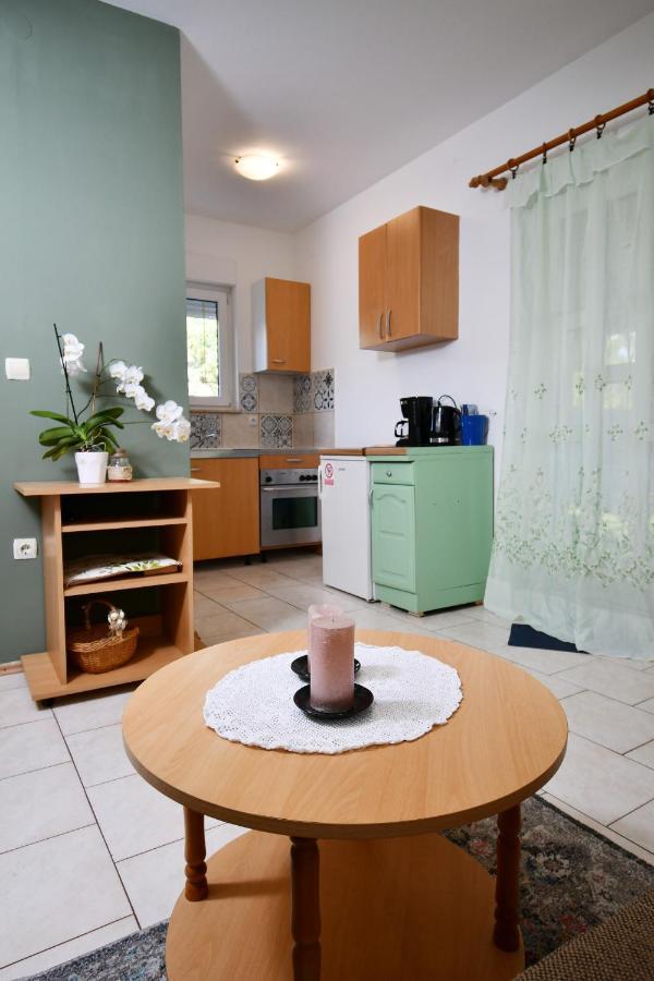 Apartments Novotny Banjol Екстериор снимка